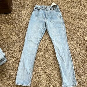Abercrombie the 90’s slim straight, ultra high rise